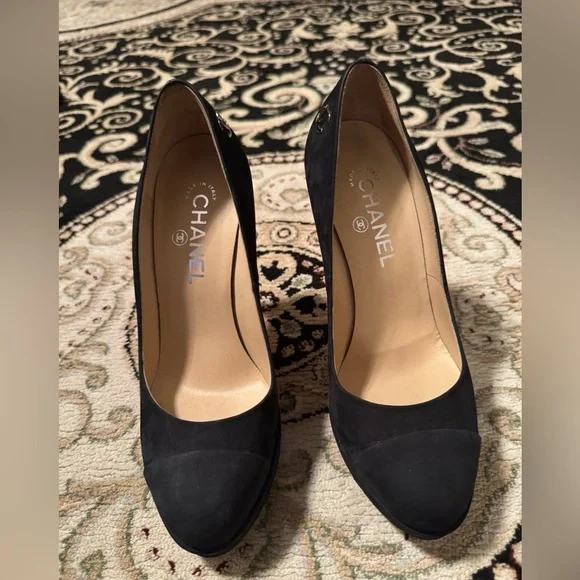CHANEL Black Suede Heels size 38 - Picture 3 of 7
